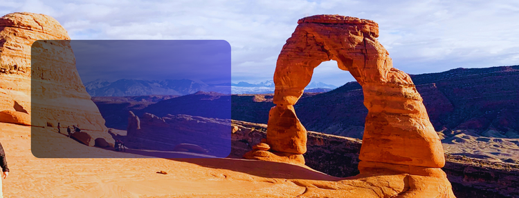 Picture of Delicate Arch in southern Utah with a blue sky background